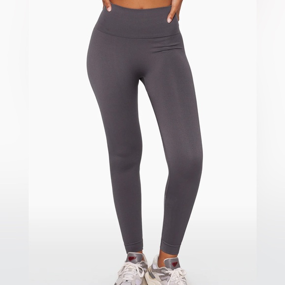 NWT Set Active Sculptflex Leggings - Picture 3 of 4